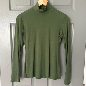 Reformation green rib knit tencel turtleneck medium